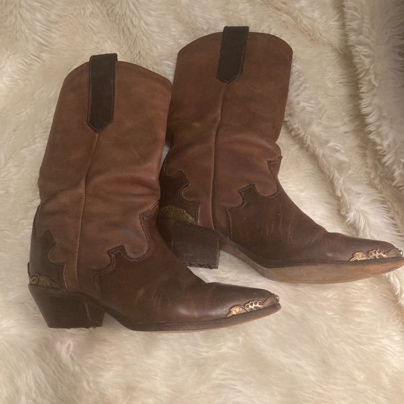 Vintage 80's Zodiac Western Boots Genuine Leather with Metal Hearts - Picture 7 of 7